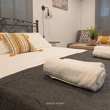 Cozy New In Tzanata 아파트 *
